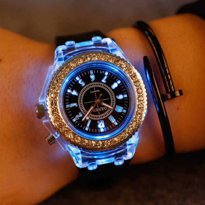 여성 시계 빛나는 개인화 된 물 다이아몬드 LEDTre - Jewelry Diamond Watches 리뷰 및 가격