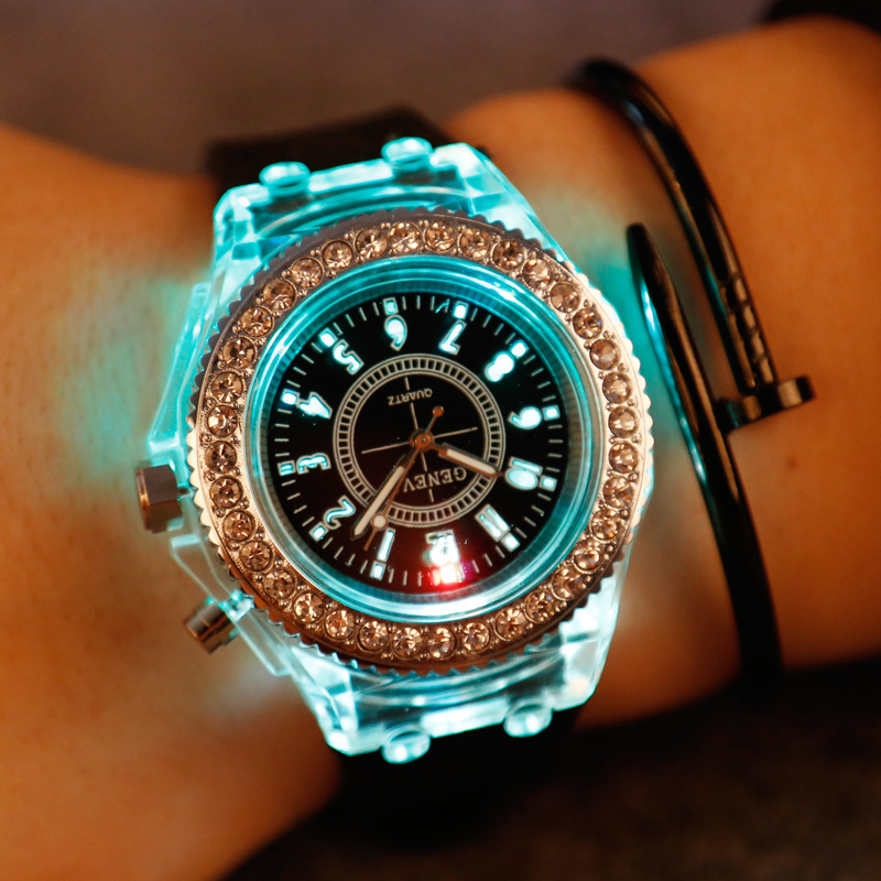 여성 시계 빛나는 개인화 된 물 다이아몬드 LEDTre - Jewelry Diamond Watches 리뷰 및 가격