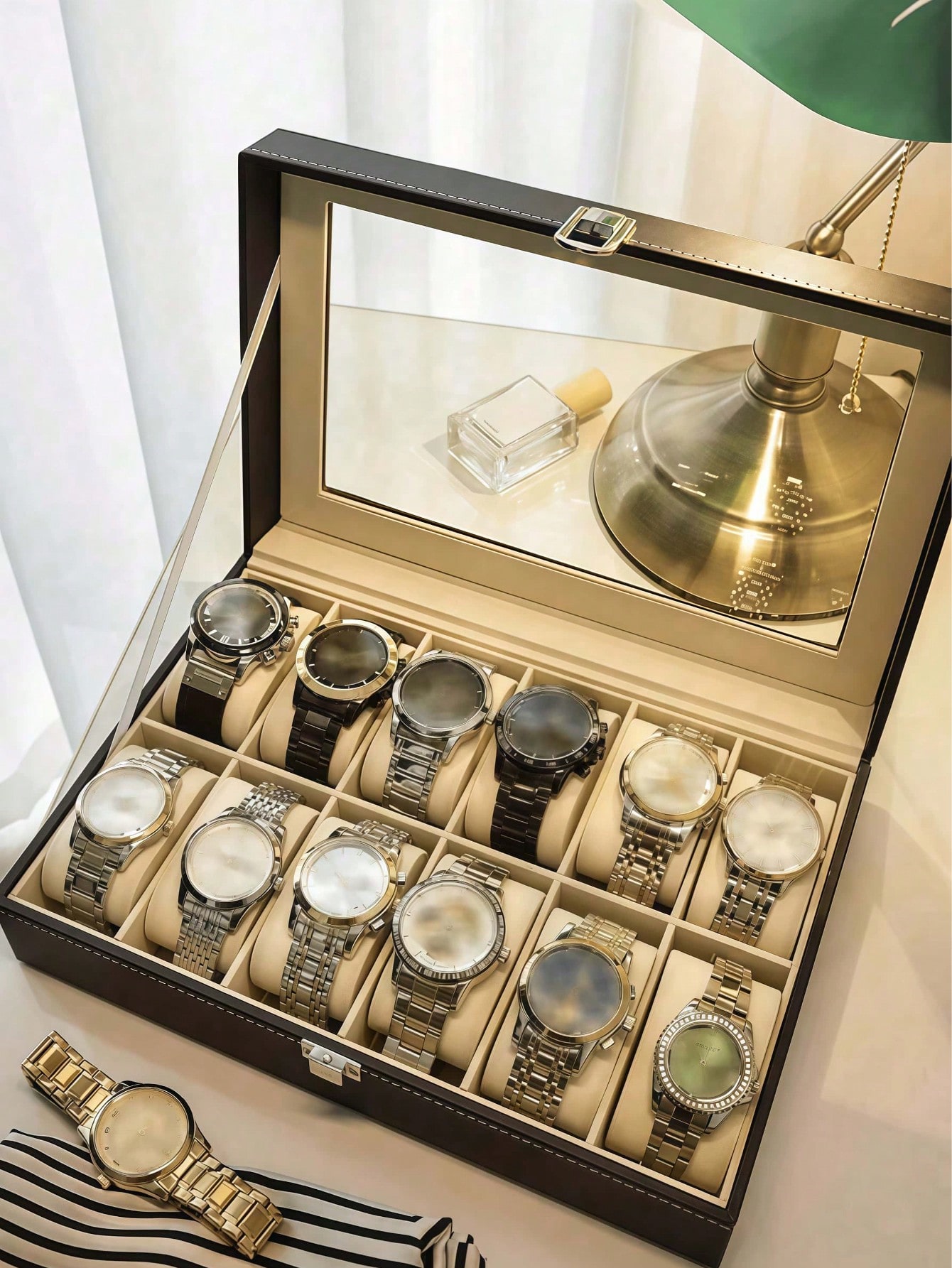 잠금장치가 있는 가죽 시계 상자, 대용량 시계 진열 케 - High Jewelry Watches 리뷰 및 가격
